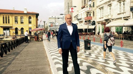 Aksünger: Türkiyeyi 10 müteahhide peşkeş çektiler