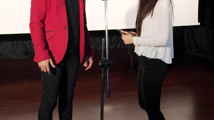 Üniversiteliler, kiliple, öğretmenlerinin dönmesini sağladı