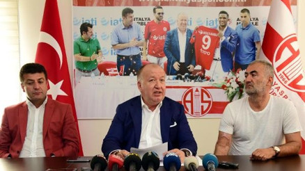 Antalyaspor Başkanı Gencer aday olmayacağını açıkladı(Yeniden)