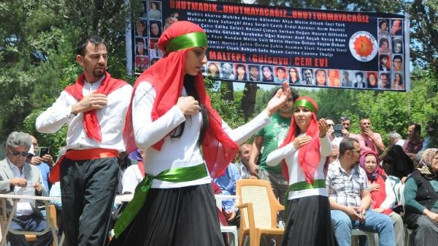 Pir Sultan Abdal, köyünde anıldı