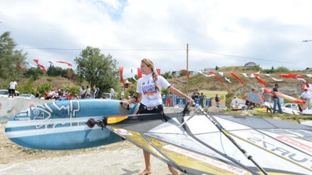 Beylikdüzünde rüzgar sörfü start aldı