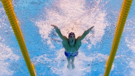 Michael Phelps: Havuzda işiyorum