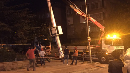 Kennedy’nin fendi baz istasyonunu yendi