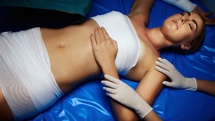 15 dakikada göğüs ve burun estetiği 15 dakikada göğüs ve burun estetiği