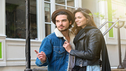 Hafta sonu cool görünmenizi sağlayacak 3 kombin önerisi