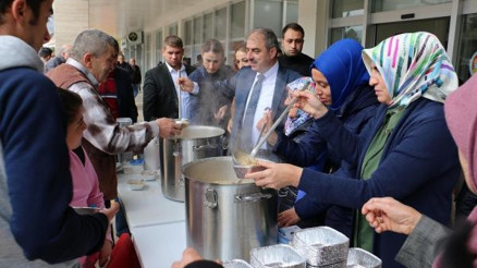 Engellilerle birlikte en anlamlı aşure