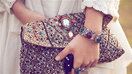 Clutch çantalar ile en vogue bir stile sahip olun