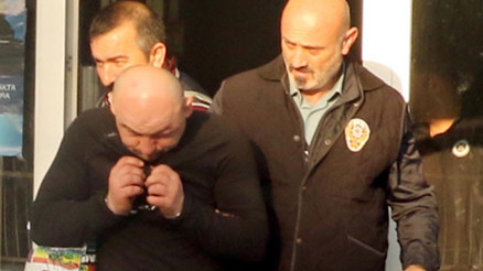 Hastanede çarşaflı adam paniği