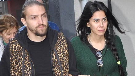 Asena geçmişini de sildi