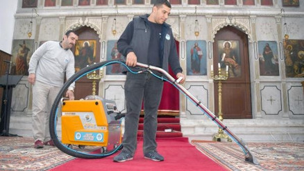 Mersinde ibadethanelere bakım