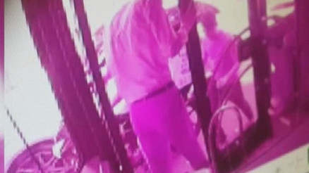 Başkasının otobüs kartını kullandı, itiraz eden şoförü bıçakladı