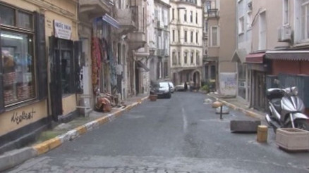 İstiklal Caddesine giriş çıkışlar kapatıldı