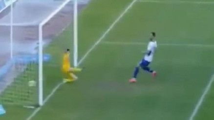 Yunanistan Kupası maçında kaçan bu gole inanamayacaksınız