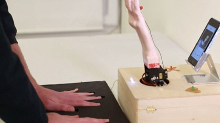 Tinderda eş bulmanızı sağlayacak robot el yaptılar