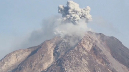 Sinabung Yanardağında görsel şölen