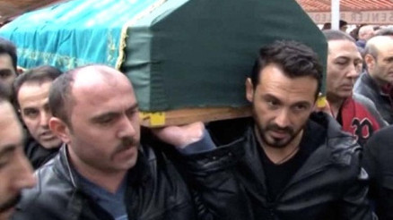 Ahmet Dursunun babası son yolculuğuna uğurlandı