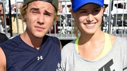 Justin Bieber ve Eugenie Bouchard hayır için raket salladılar