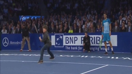 Şampiyon Federer 12 yaşındaki çocuğa sayı verince