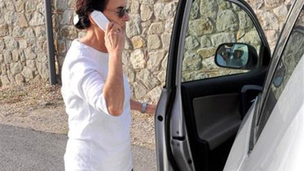 Fatma Girik ve Memduh Ün hastanede yeni yıl kutladı