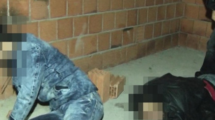 İbretlik görüntüler Uyuşturucu kullanan gençler bu halde bulundu