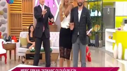 Canlı yayında şaşkına çeviren olay