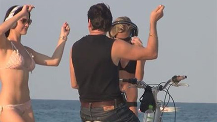 Yeni akım: Yabancılarla dans