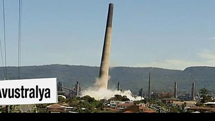 200 METRELİK DEV BACA BÖYLE YIKILDI