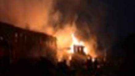 GEBZEDE KOZMETİK FABRİKASI ALEV ALEV YANDI GEBZEDE KOZMETİK FABRİKASI ALEV ALEV YANDI