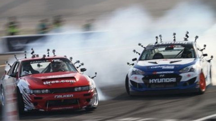 Go Pro eşliğinde 12 arabayla drift gösterisi