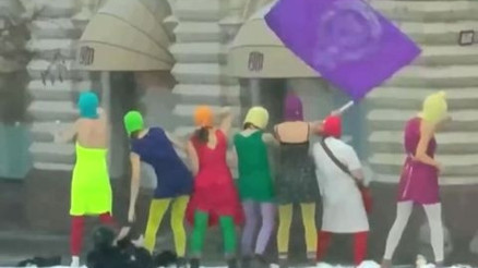 Pussy Riot: A Punk Prayer - Fragman Pussy Riot: A Punk Prayer - Fragman