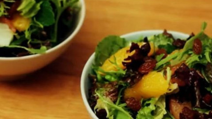 Meyveli Salata Nasıl Yapılır