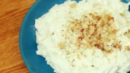 Kerevizli ve Yeşil Elmalı Salata Nasıl Yapılır