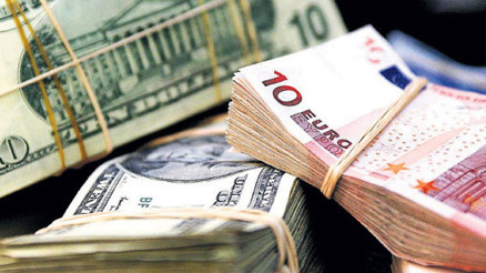 Dolar fiyatları Merkez Bankası ile geriledi