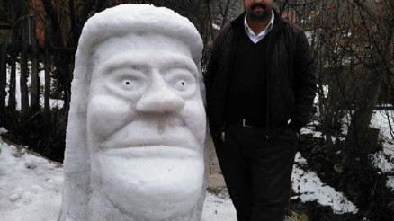 Kardan heykel ve ev yaparak beyaz örtü keyfi