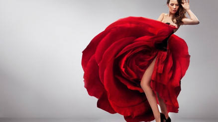 Kışın çiçekli kombinlerle renklenin