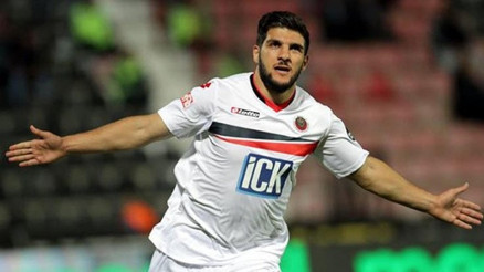 Antalyaspor El Kabir ile anlaştı