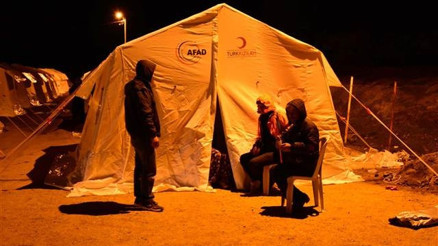 Çadır kentte uykusuz gece