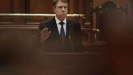 Romanya Cumhurbaşkanı: Ülke siyasi kriz içinde