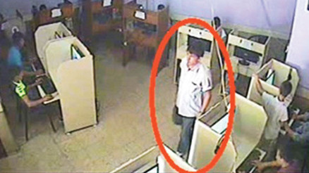 Eylemden önce internet kafede