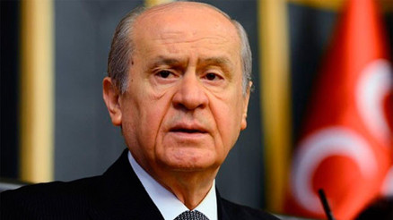 Bahçeli Akara sahip çıktı: Dimdik komutan