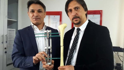 Kemik eğriliğini düzelten çalışma fuarda ödül aldı