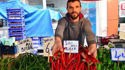 Biberin kendisi de fiyatı da acı