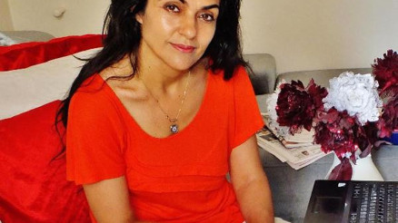 Yakalama kararı çıkartılan Ahmet Nesinin eşi: İfadesini alıp bana teslim etsinler