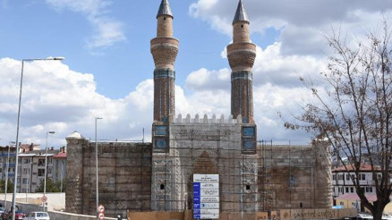 20 yıldır restorasyonu bitmeyen şaheser, Gökmedrese