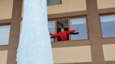 Damlaya damlaya buz dağı oldu