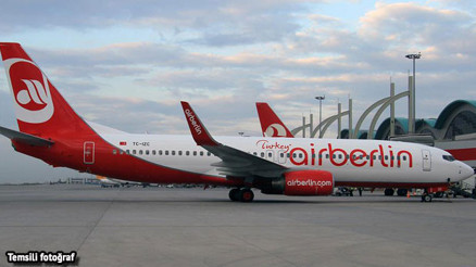 Fare yüzünden dev uçak hangara çekildi