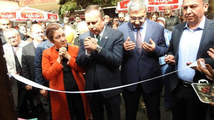 Durunun hastane odasında yaptığı ürünler kermeste