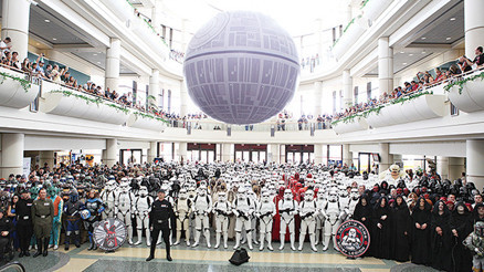Amerikada Star Wars ekibiyleydik... Güç bizimleydi hem de herkesten önce