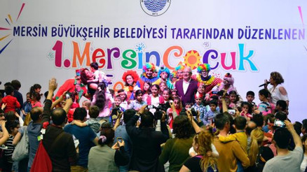 Mersinde çocukları festival coşkusu sardı