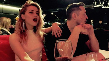 Amber Heard, teknoloji milyarderiyle ilişkisini doğruladı.
